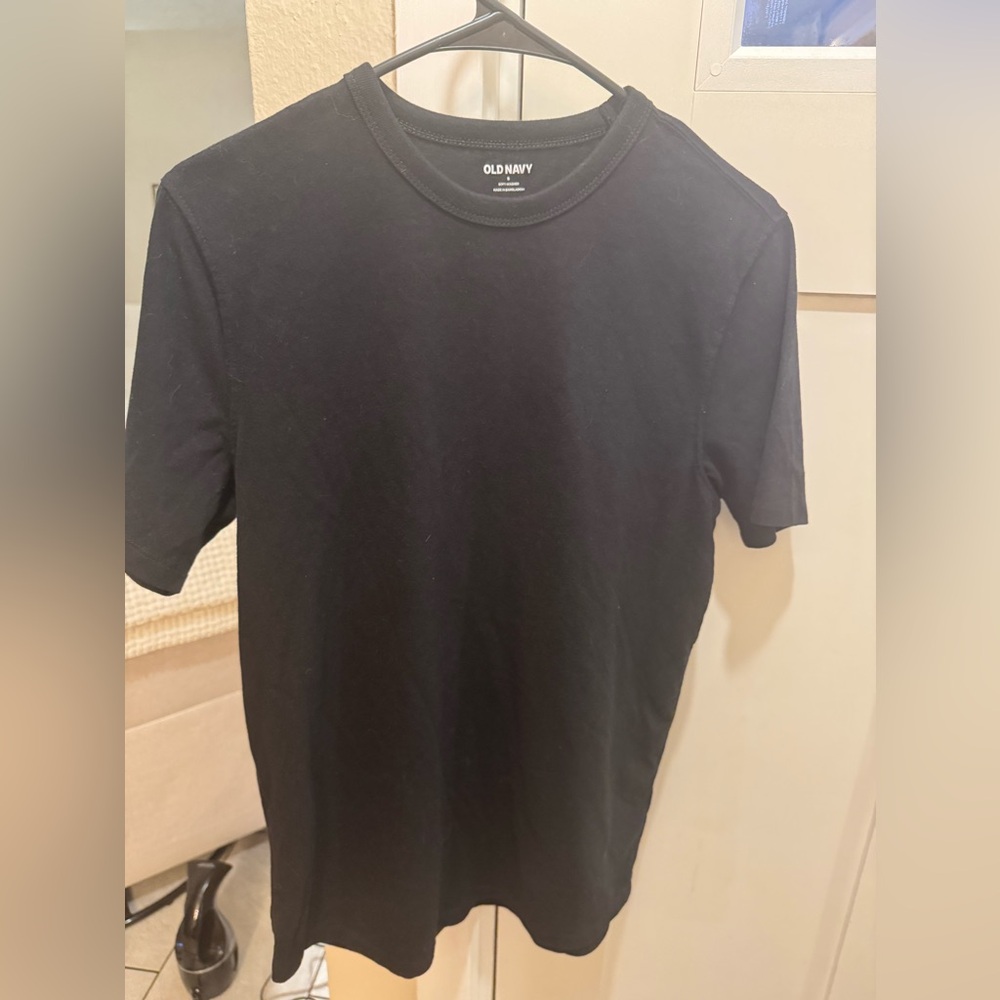 Old Navy Men’s Small Soft washed extra long T shirt with rounded bottom